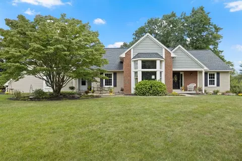 9 Locke Dr, Pittsford, NY 14534