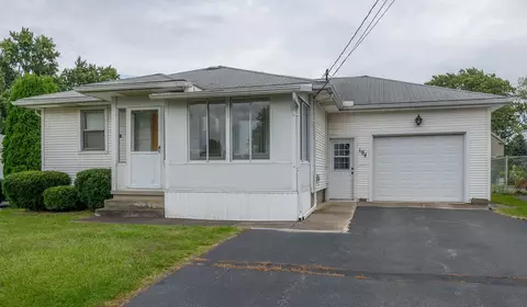 194 Matilda St, Gates, NY 14606