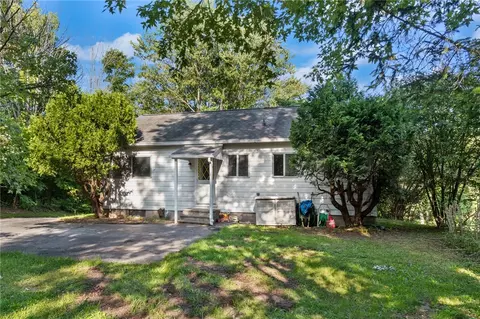 381 Johnson St N, Palmyra, NY 14522