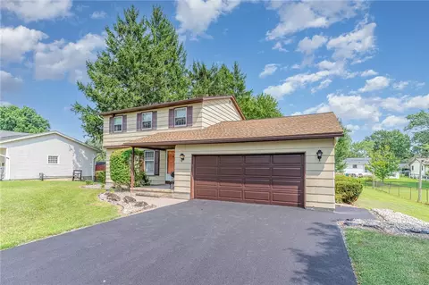 6 Oasis Ln, Gates, NY 14624