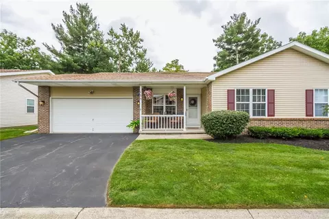 135 Vin Gate Dr, Greece, NY 14616