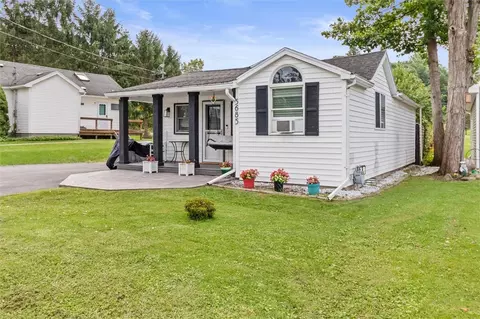 5685 Mcphersons Pt, Livonia, NY 14487