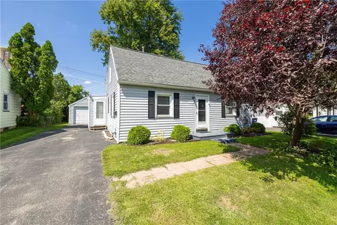 113 Duxbury Rd, Greece, NY 14626
