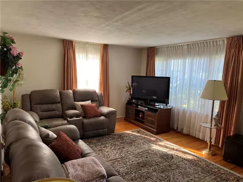 43 Rudman Rd, Irondequoit, NY 14622 photo 9