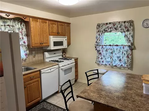 43 Rudman Rd, Irondequoit, NY 14622 photo 22