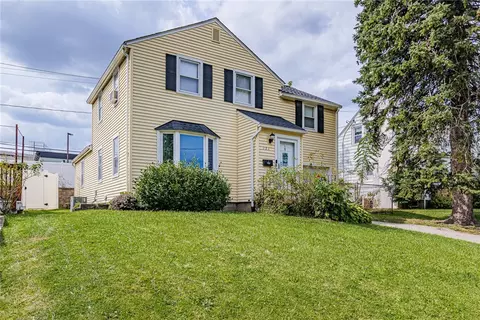 121 Westview Ter, Rochester, NY 14620