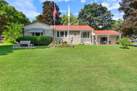 301 Vienna St, Arcadia, NY 14513