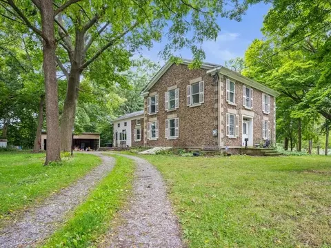 95 Sheffer Rd, Chili, NY 14546