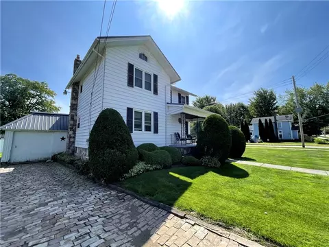 45 N Main St, Murray, NY 14470