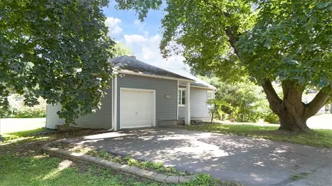 6274 Bennett St, Williamson, NY 14589