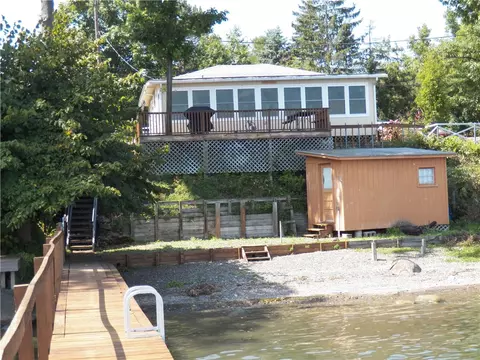 171 Oak Grove Bch, Benton, NY 14527