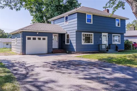 381 Noridge Dr, Irondequoit, NY 14622
