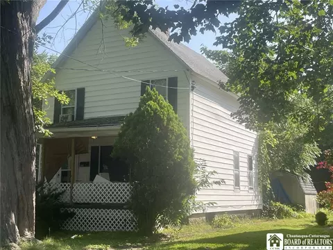 512 N 7th St, Olean, NY 14760