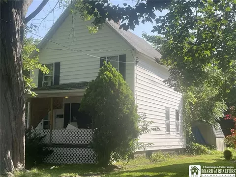 512 N 7th St, Olean, NY 14760