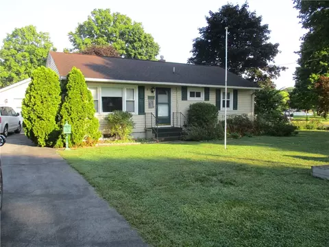 9 Sunset Ave, Milo, NY 14527