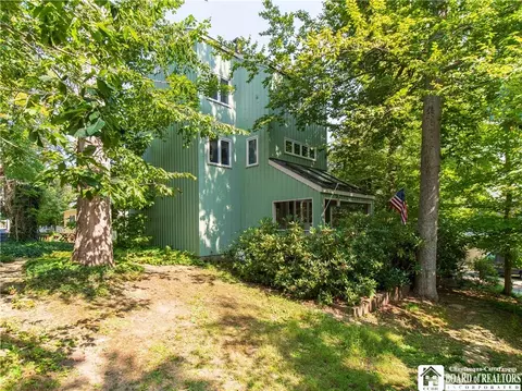 2 Crescent Ave, Chautauqua, NY 14722