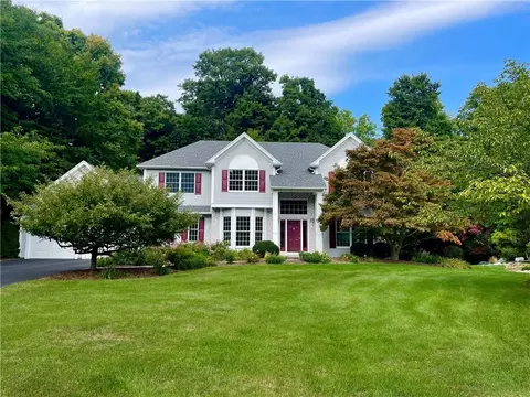1528 Fallen Leaf Ter, Webster, NY 14580