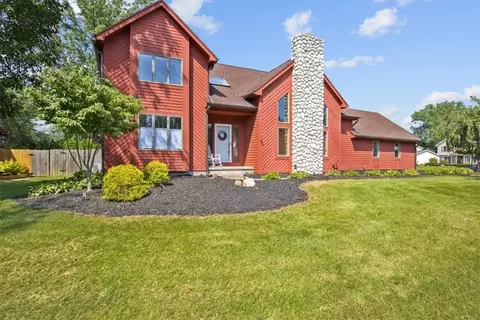 84 Lucinda Ln, Greece, NY 14626