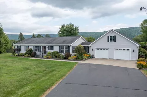 399 Angelica Rd, Almond, NY 14804