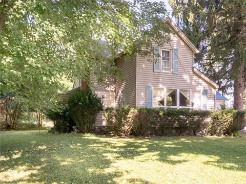 13359 Hanlon Rd, Carlton, NY 14411
