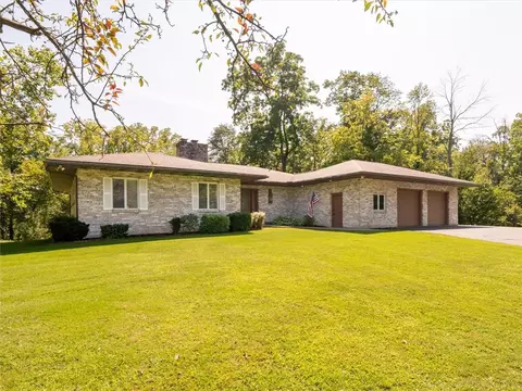 300 Kirk Rd, Greece, NY 14612
