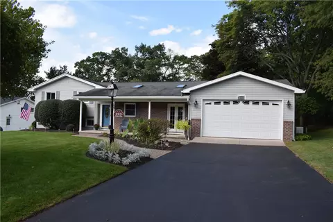 243 Parkview Dr, Rochester, NY 14625
