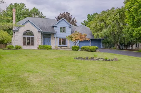 14 Smethwick Ct, Perinton, NY 14534