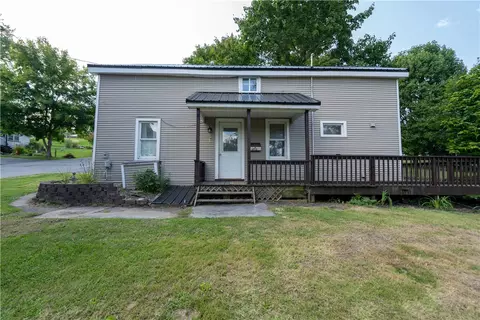 104 W Godfrey St, Arcadia, NY 14513