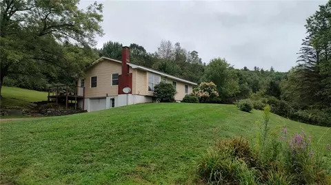 29676 State Highway 17 W, Hancock, NY 13783