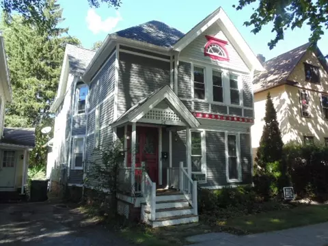 94 Hickory St, Rochester, NY 14620