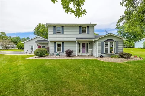 806 Ivy Ct, Webster, NY 14580