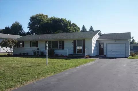 72 Bridgewood Dr, Greece, NY 14612