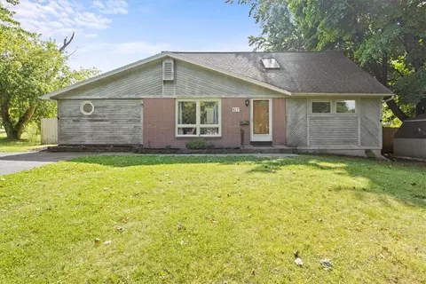 617 Rumson Rd, Greece, NY 14616