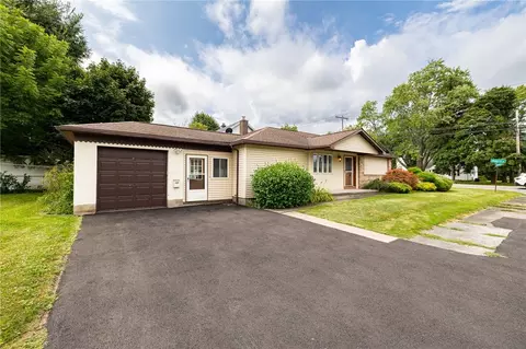 670 Howard Rd, Gates, NY 14624