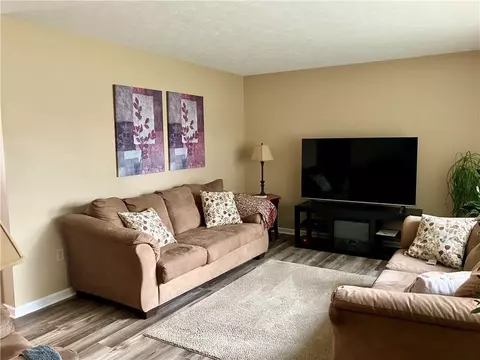 23 Markie Dr E, Gates, NY 14606 photo 4