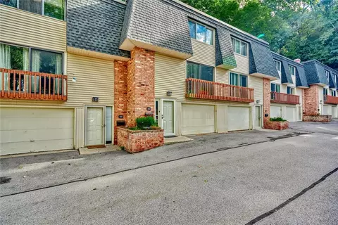 164 Penn Ln, Rochester, NY 14625