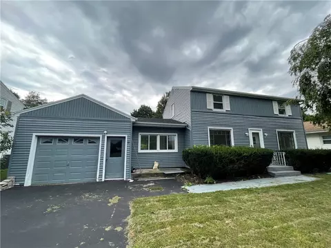 15 Norlane Dr, Irondequoit, NY 14622
