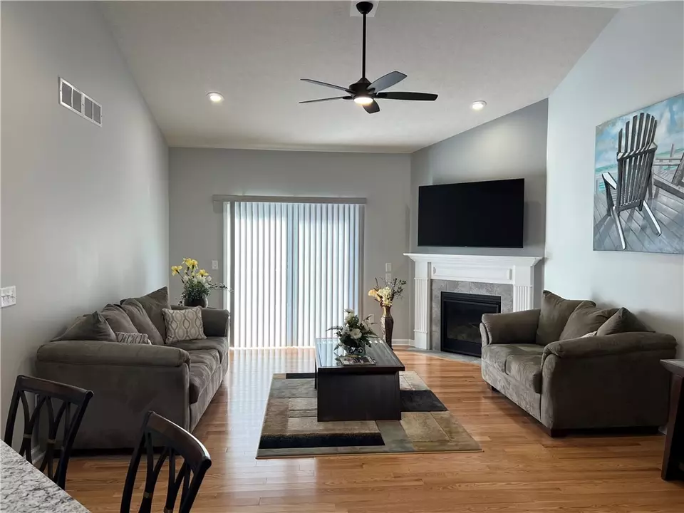 41 Timber Crk, Gates, NY 14606 9 Photos Movoto