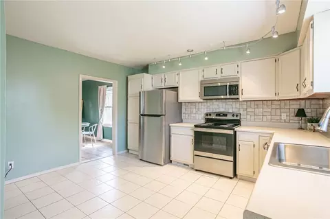 93 Knapp Ave, Irondequoit, NY 14609 photo 14
