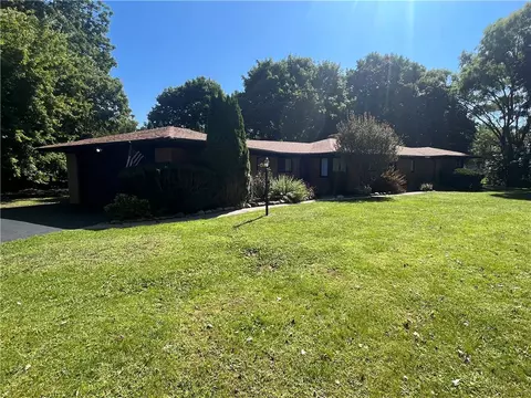 51 Erie Station Rd, West Henrietta, NY 14586