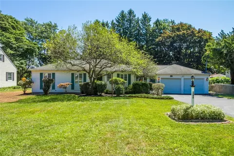 620 Thomas Ave, Irondequoit, NY 14617