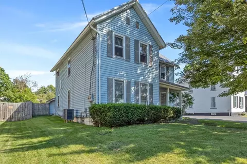 12 Elm St, Perinton, NY 14450