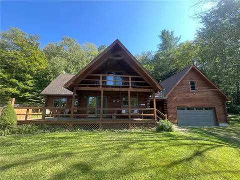 30 Maple Ln, Deposit, NY 13754