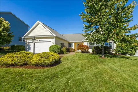 5343 Sunflower Dr, Canandaigua, NY 14424