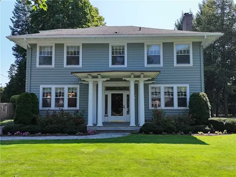 60 Council Rock Ave, Brighton, NY 14610