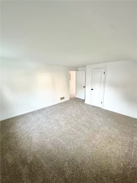 114 Tottenham Rd, Irondequoit, NY 14609 photo 23