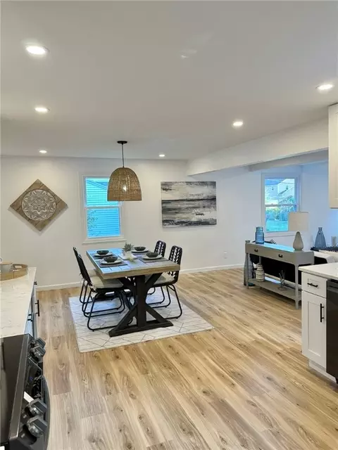 114 Tottenham Rd, Irondequoit, NY 14609 photo 9