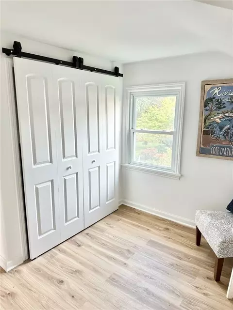 114 Tottenham Rd, Irondequoit, NY 14609 photo 12