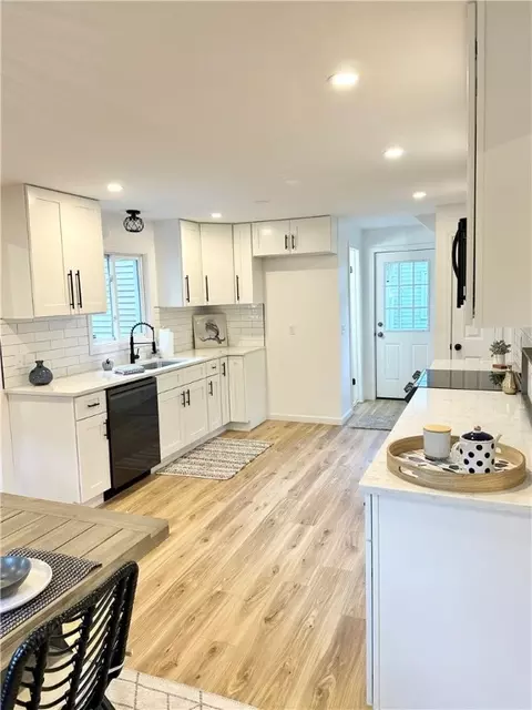 114 Tottenham Rd, Irondequoit, NY 14609 photo 6