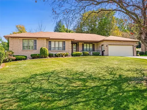 128 Red Hickory Dr, Greece, NY 14626
